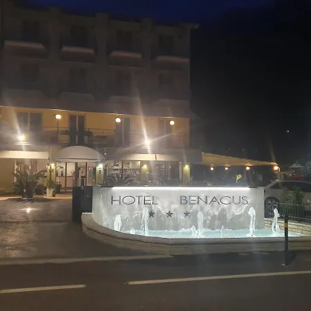 Eco Benacus فندق