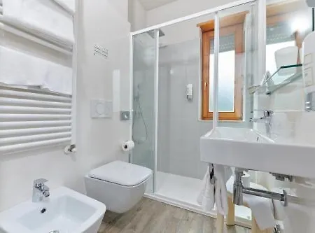 Benacus Hotel