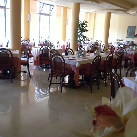 Hotel Benacus