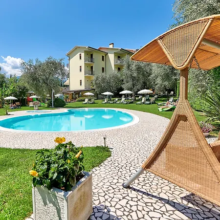 Eco Benacus فندق